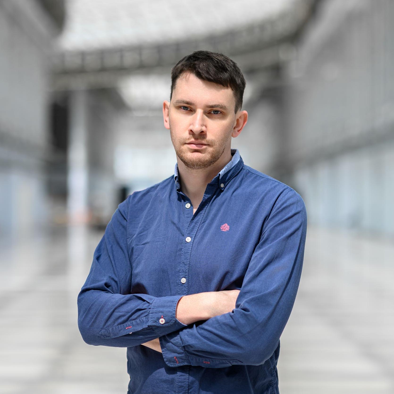 Максим Олегович Суров