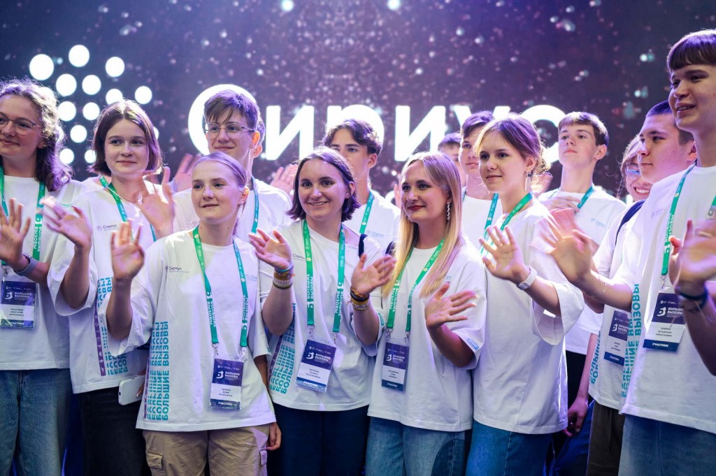 Борьба с диабетом и влияние музыки на мозг: над какими проектами Университета работают российские школьники