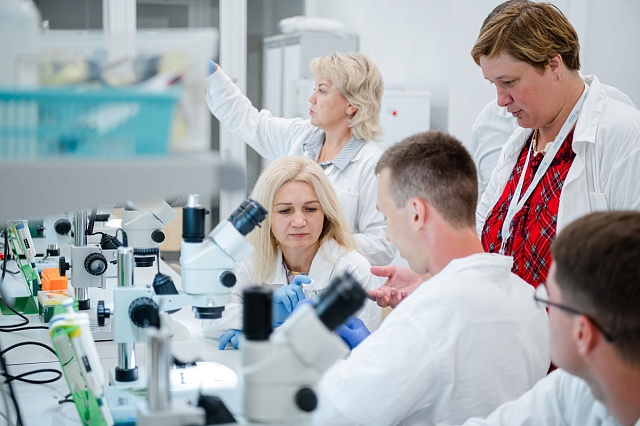 В Университете «Сириус» завершилась первая программа в области генетики и селекции растений для преподавателей аграрных университетов