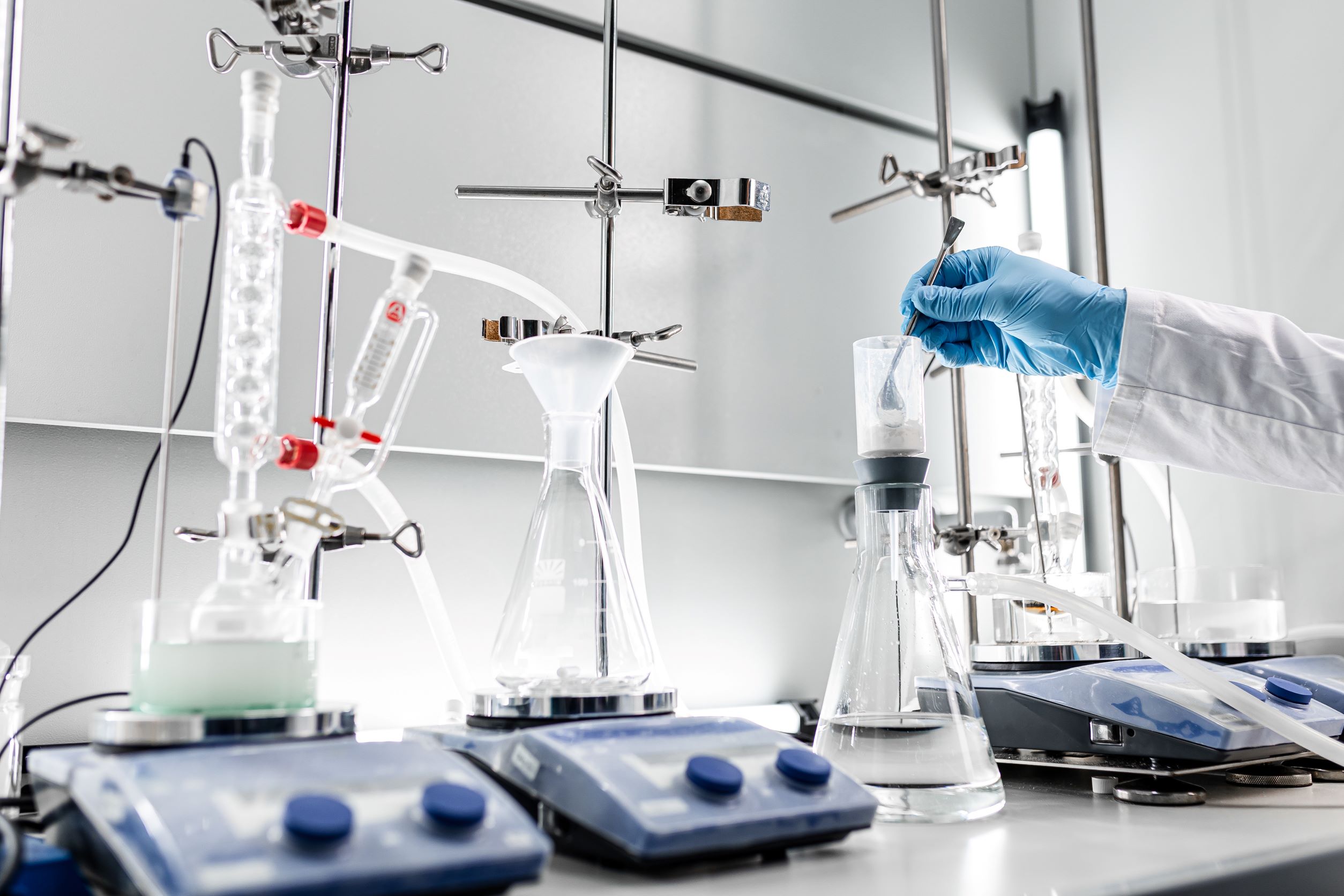 Роман Иванов рассказал на ПМЭФ о регуляторных аспектах разработки персонализированных препаратов для лечения рака