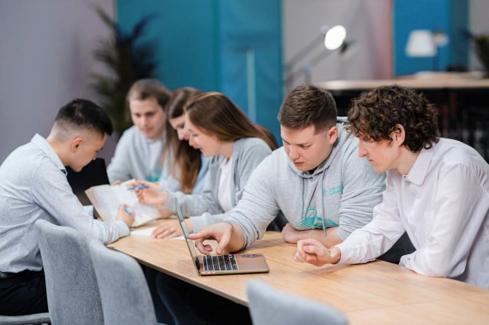 Летний буткемп по мобильной разработке на базе Университета «Сириус» от VK