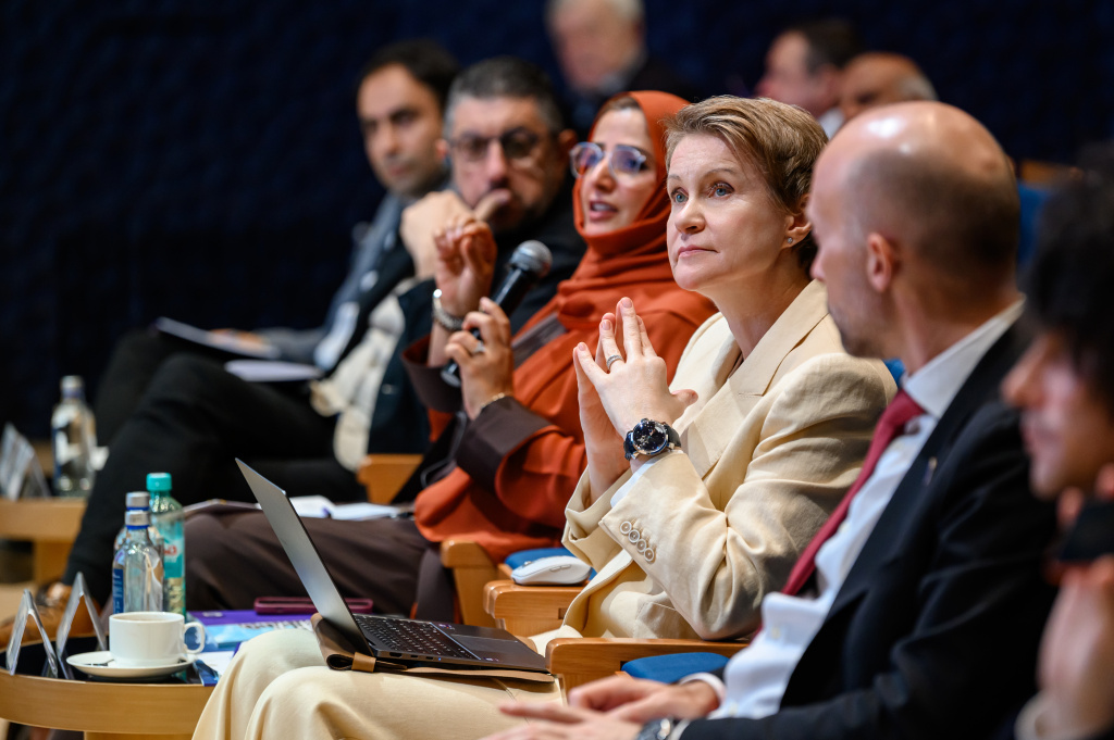 oooeehlfggmdg15dev2mxbqx239ezxq9.jpg oooeehlfggmdg15dev2mxbqx239ezxq9.jpg