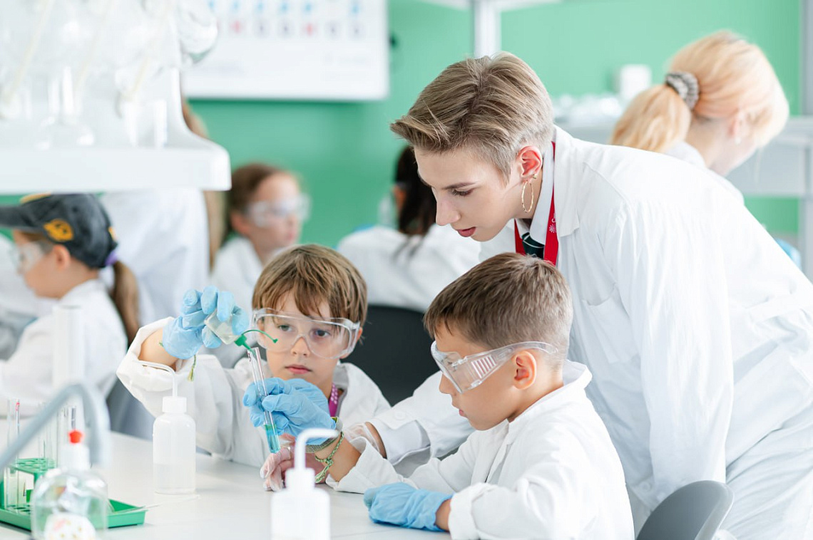 Лидеры образования